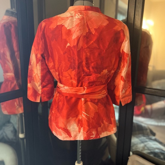 MaxMara 100% silk abstract floral true wrap blouse - Picture 2 of 12